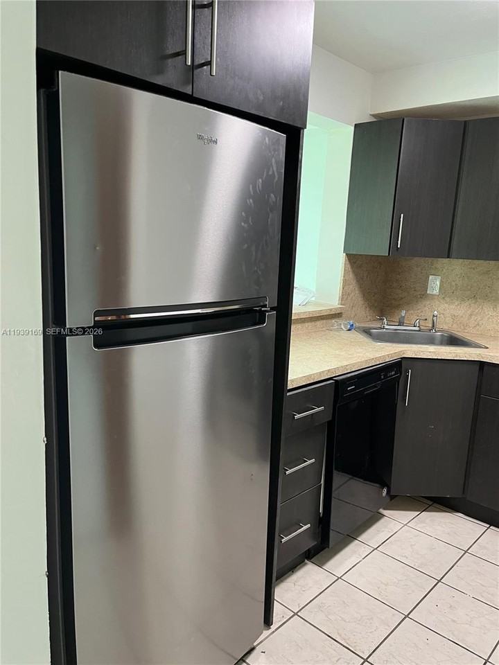 Sw 16th St #11750-3211 - Photo 3 of 13