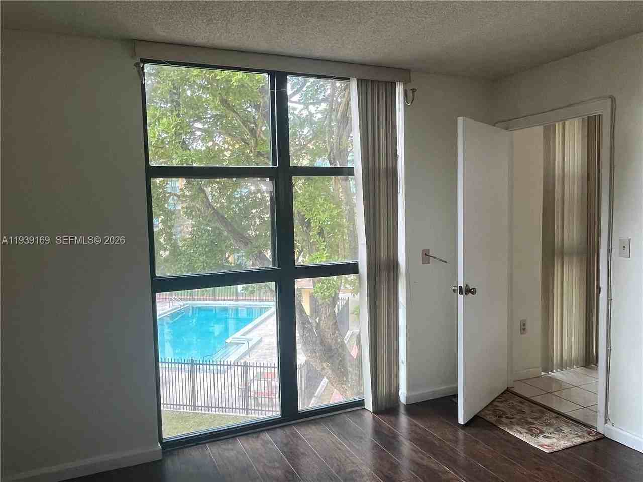 Sw 16th St #11750-3211 - Photo 7 of 13