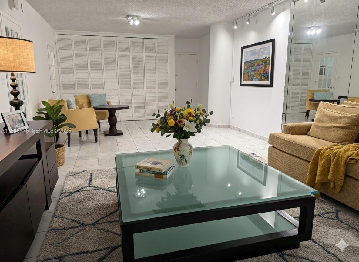 5005 Collins Ave #5005-523 - Photo 7 of 23