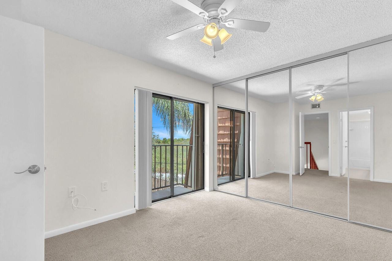 3026 30th Ct #3026 - Photo 5 of 15