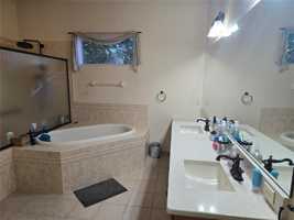 featured image of 8613 Sw 76th Pl #8613