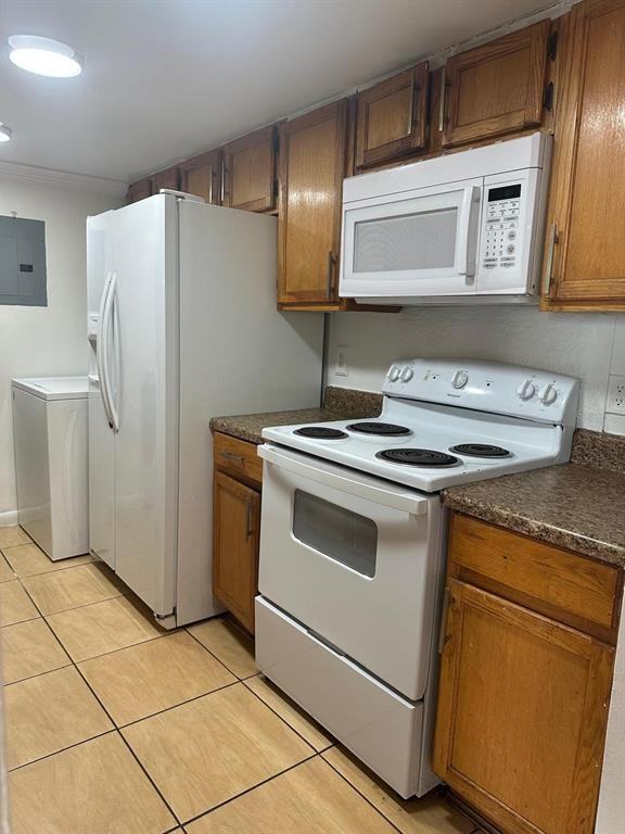 4348 Aqua Vista Dr #4348C - Photo 2 of 13