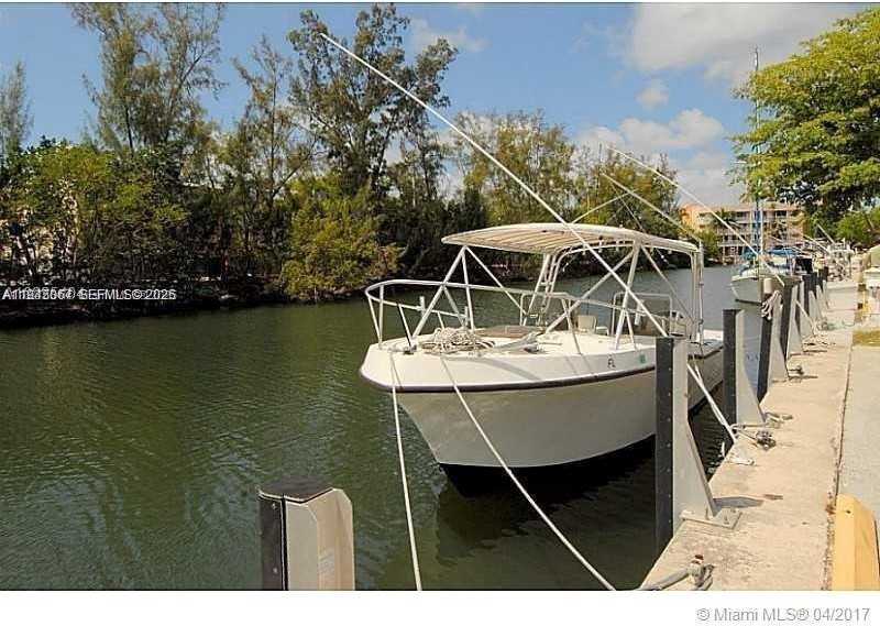 3660 Ne 166th St #3660-703 - Photo 6 of 18