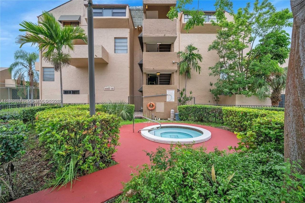 10400 Sw 108th Ave #10400A201 - Photo 6 of 12