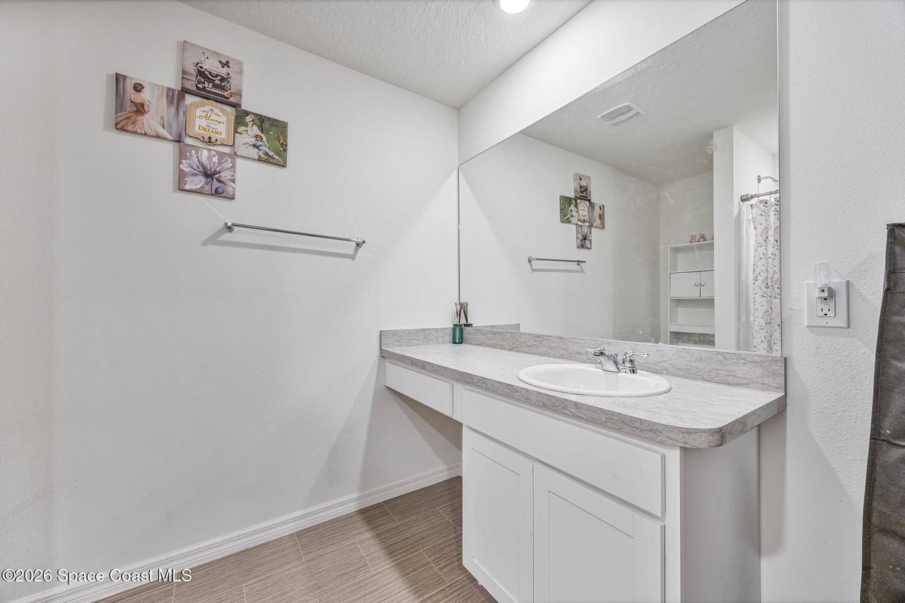 1550 Leeward Ave Se #1550 - Photo 2 of 29