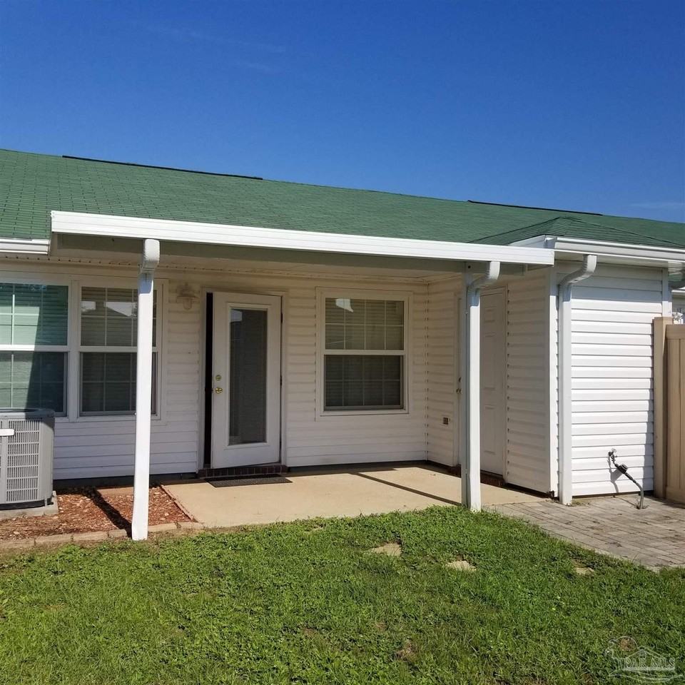 319 Loveland Cir #319 - Photo 6 of 9