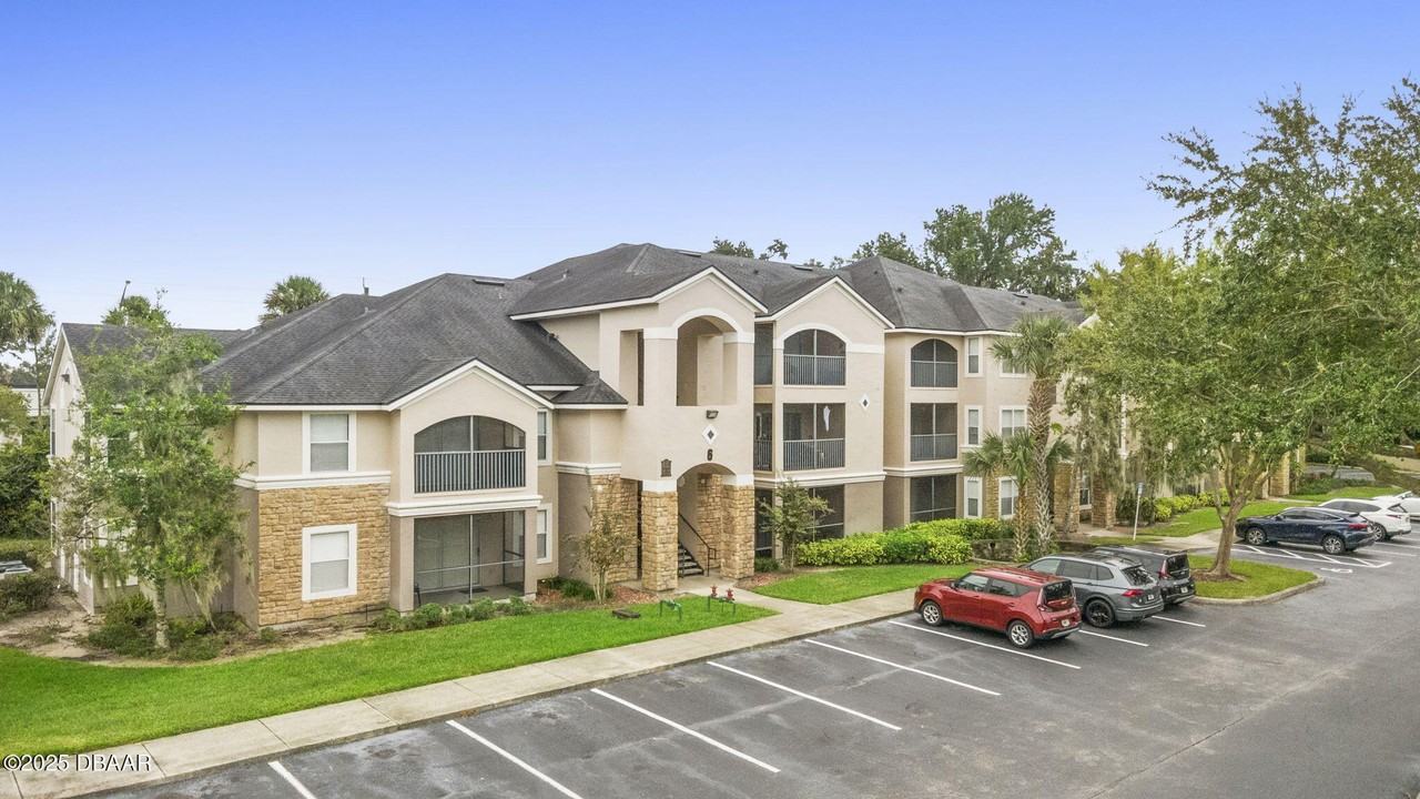 940 Village Trl #940-6201 - Photo 2 of 44