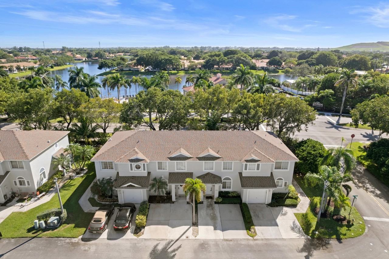 1158 Sw 44th Ave #1158-1158 - Photo 5 of 30