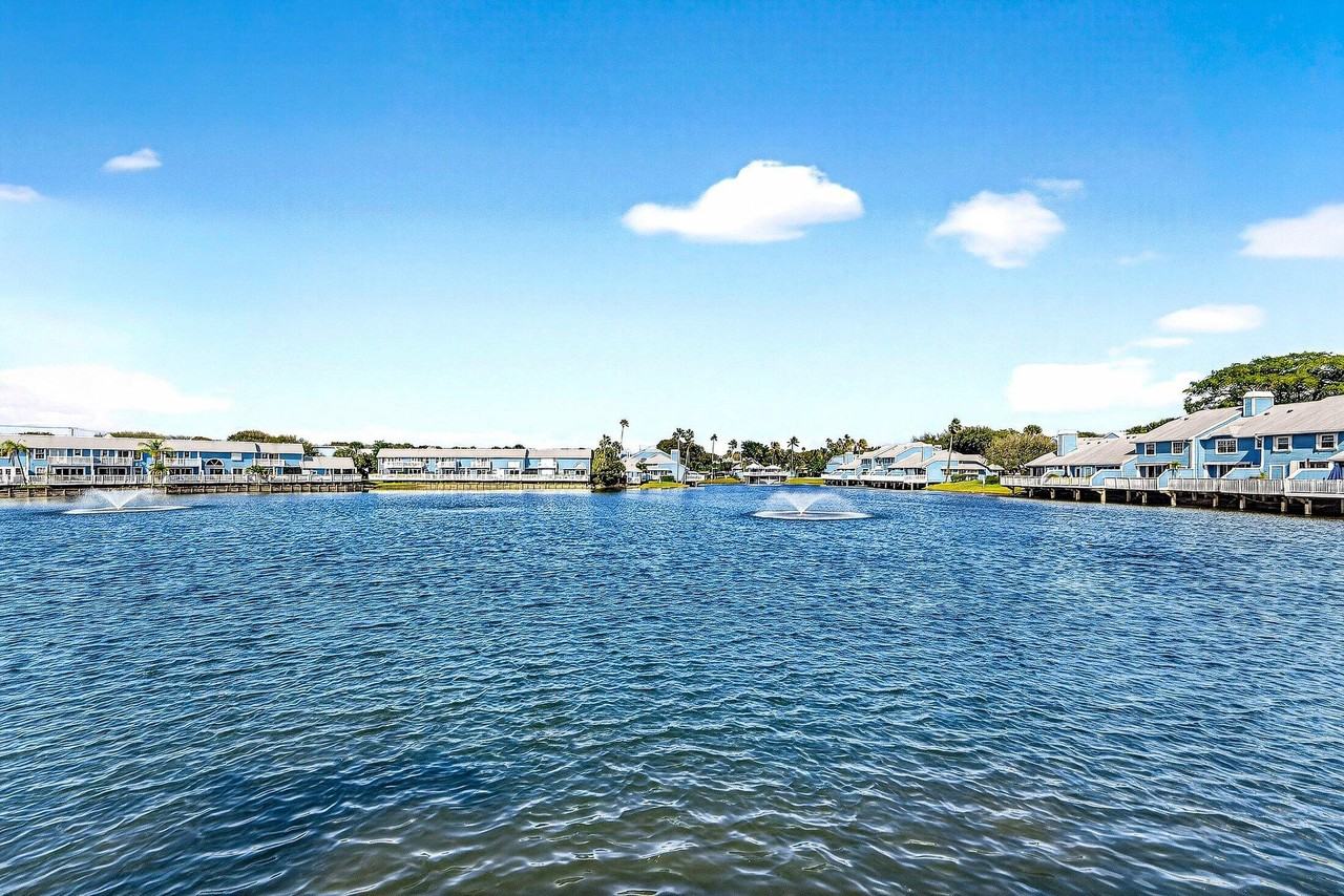 812 Ocean Dunes Cir #812 - Photo 2 of 50