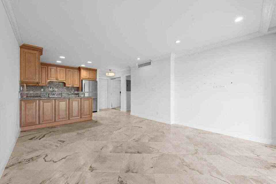 451 Greensward Ln #451201B - Photo 7 of 12