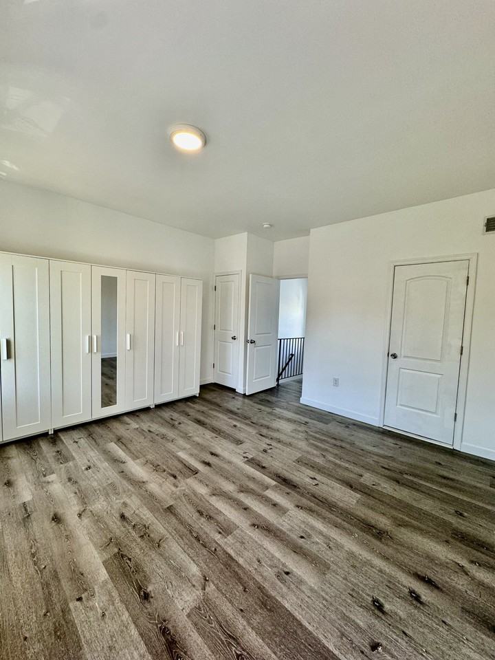 2026 N 8th St #2 - Photo 7 of 8