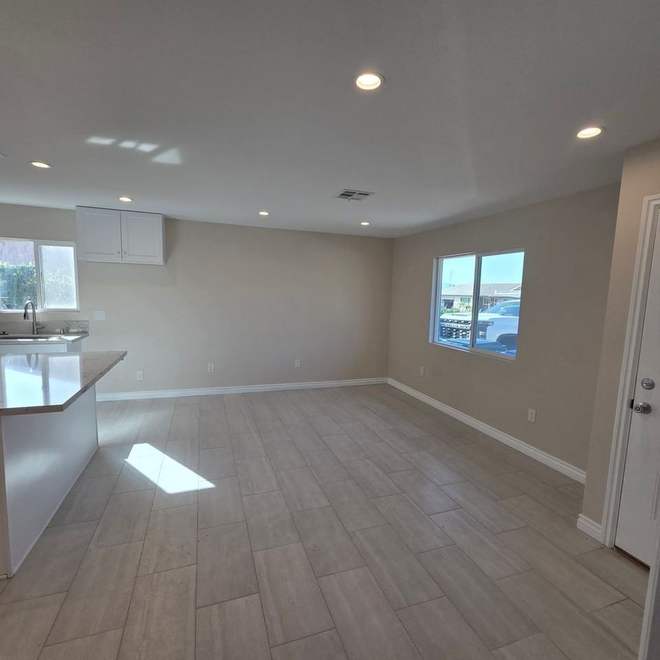 5546 Sulphur Dr - Photo 2 of 21