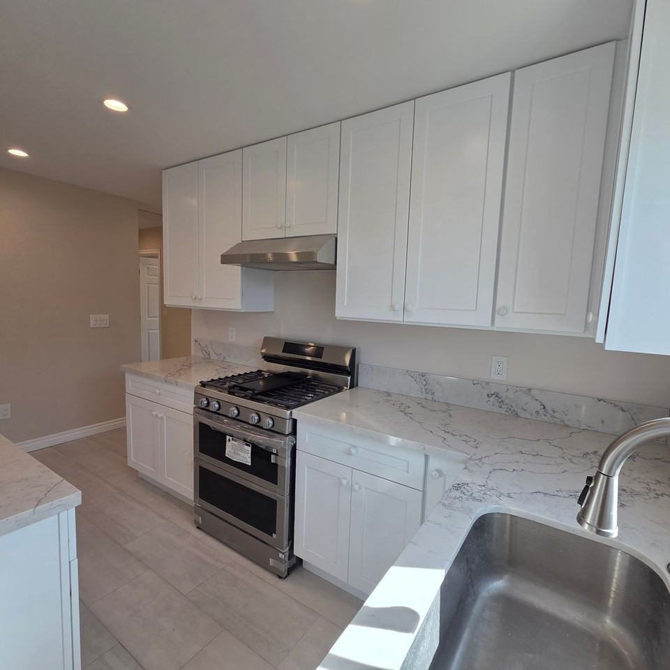 5546 Sulphur Dr - Photo 4 of 21