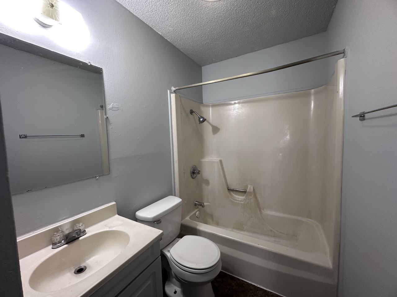 807A Bryan Ave - Photo 4 of 11