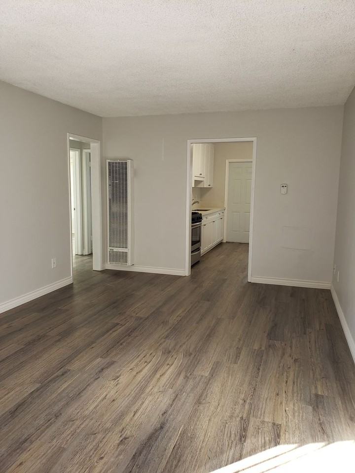 4057 Ohio St - Photo 5 of 20