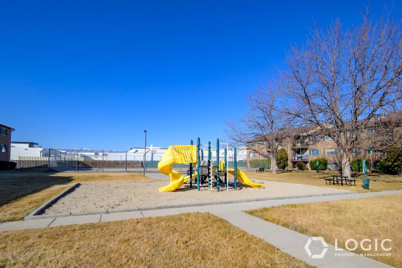 4128 S Oak Meadows Dr #30 - Photo 4 of 23