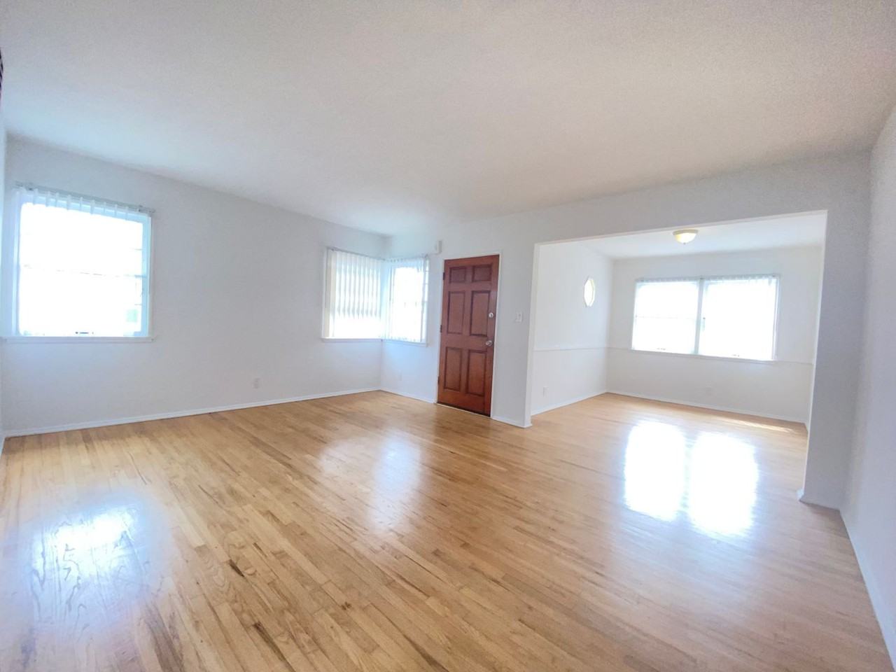 360 Rennie Ave #1 - Photo 5 of 9