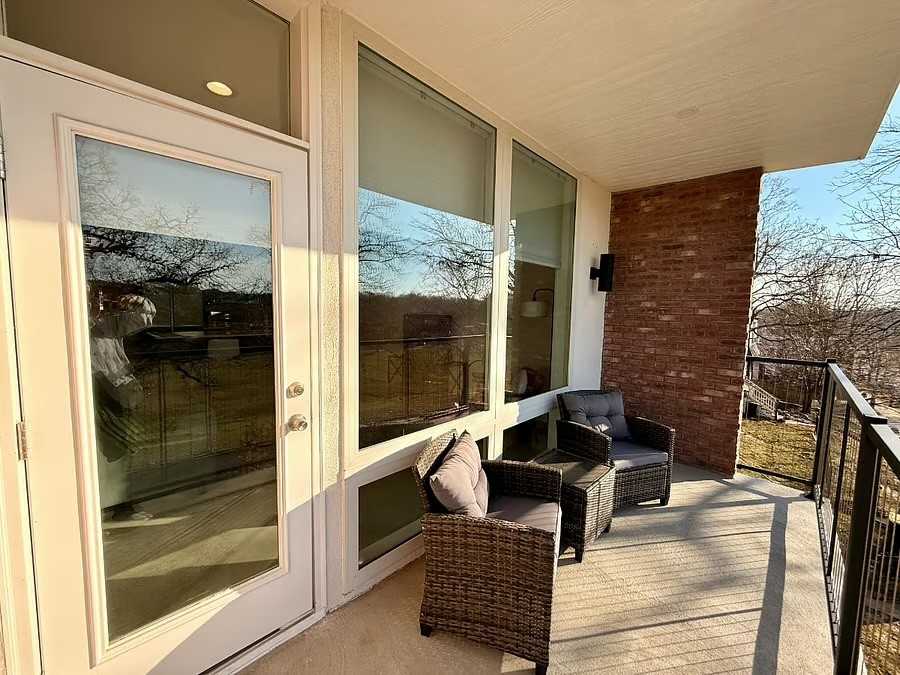 3933-3937 Kenwood Avenue - Photo 7 of 31