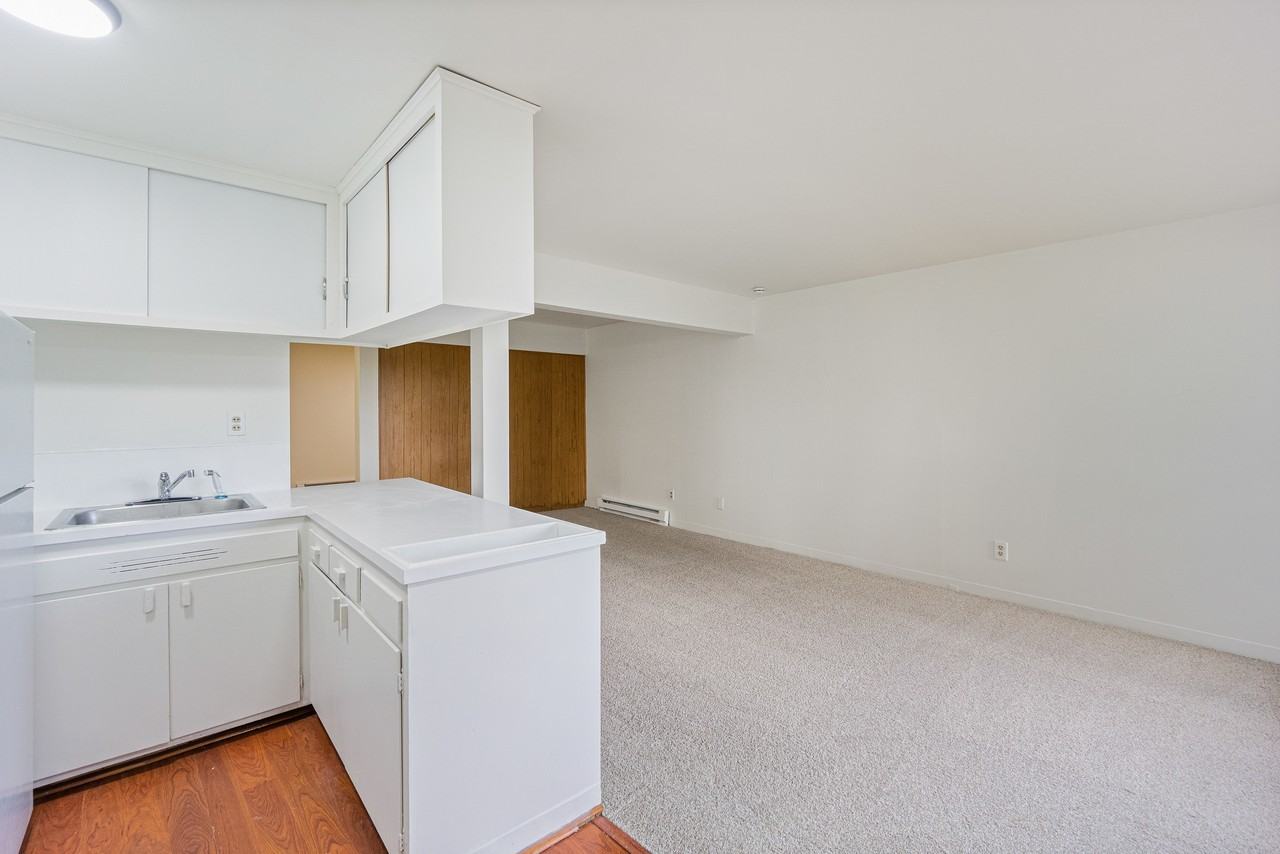 1320 14th Avenue South // Garden Apartments - Photo 5 of 35