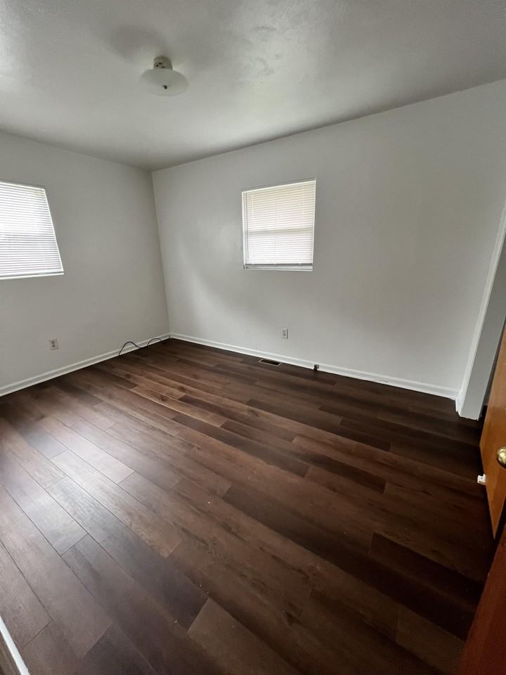 337-347 East Augusta Ave., Vinton, VA  24179 - Photo 3 of 5