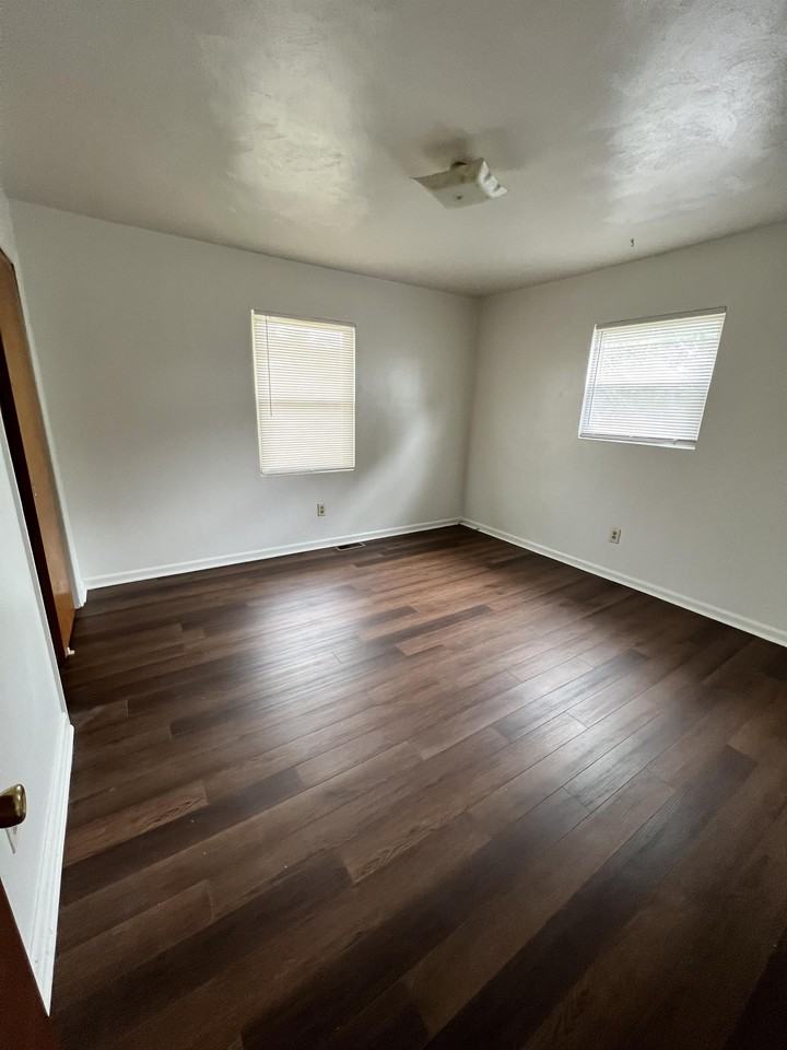 337-347 East Augusta Ave., Vinton, VA  24179 - Photo 4 of 5