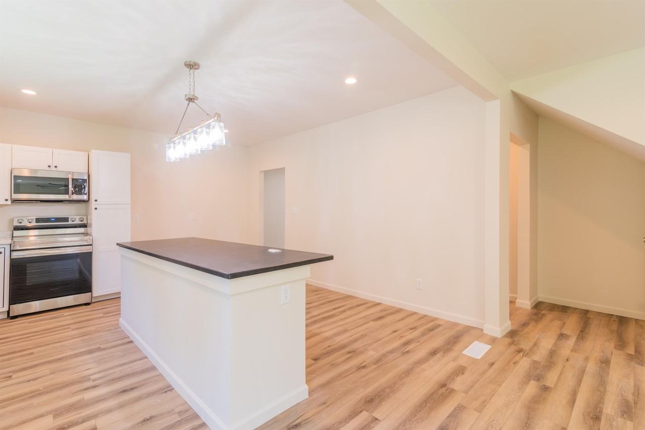 506 East Marion Street - Photo 4 of 19