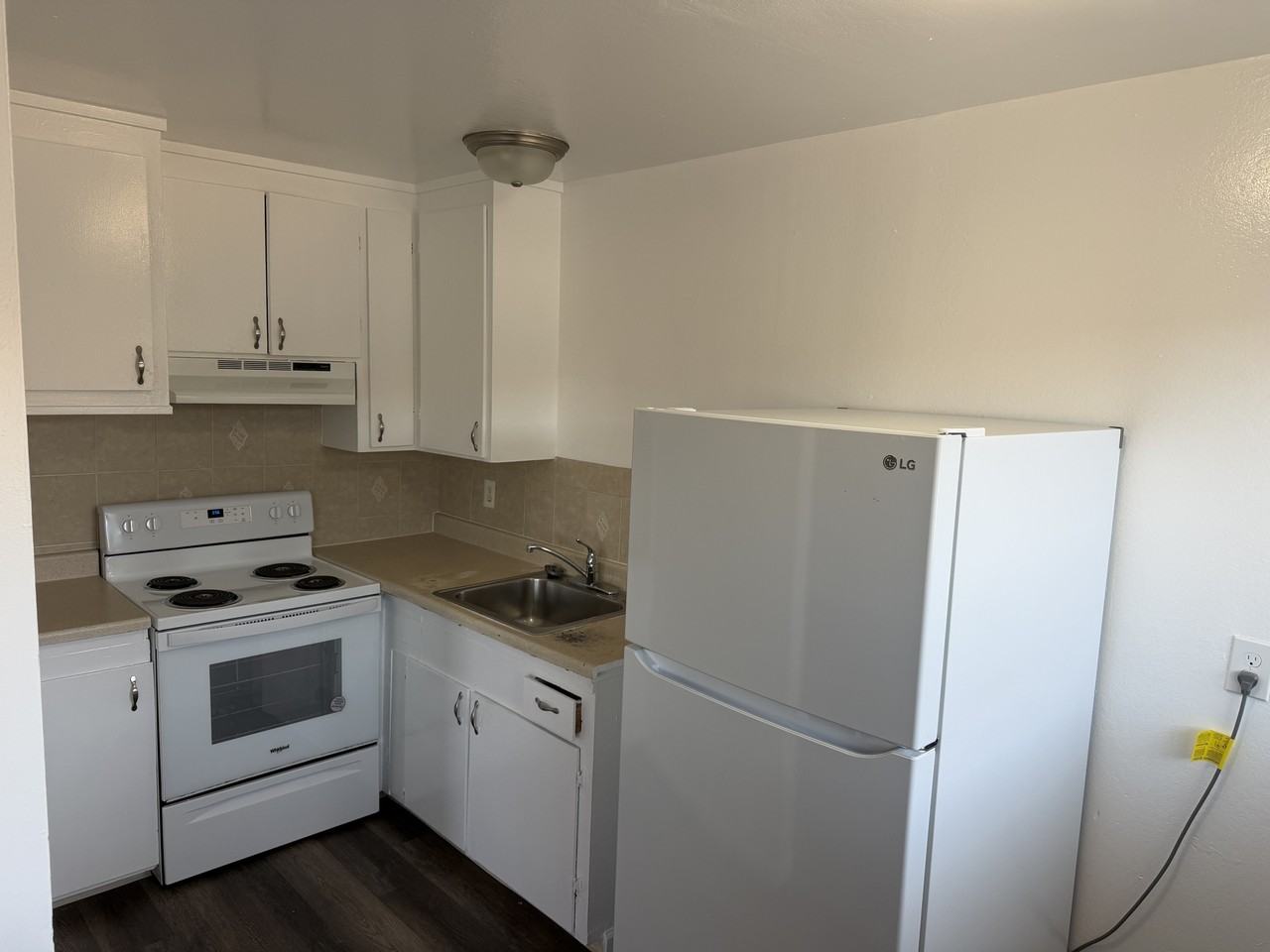 1312-1318 Leafwood - Photo 2 of 13