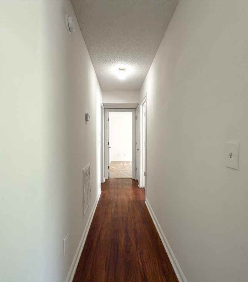 727 South Parker Dr - Photo 5 of 20