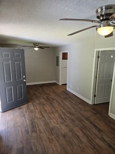 Dogwood Lane Apartments - Photo 4 of 10