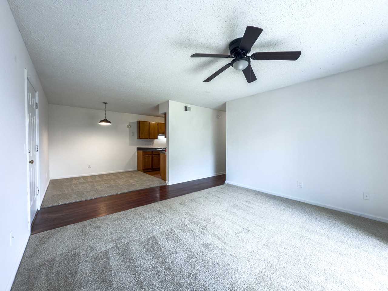 733 South Parker Dr - Photo 7 of 8