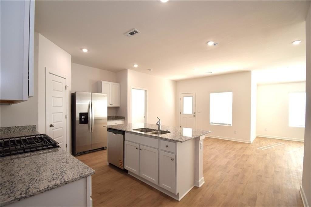 3071 Laredo Ln - Photo 3 of 24