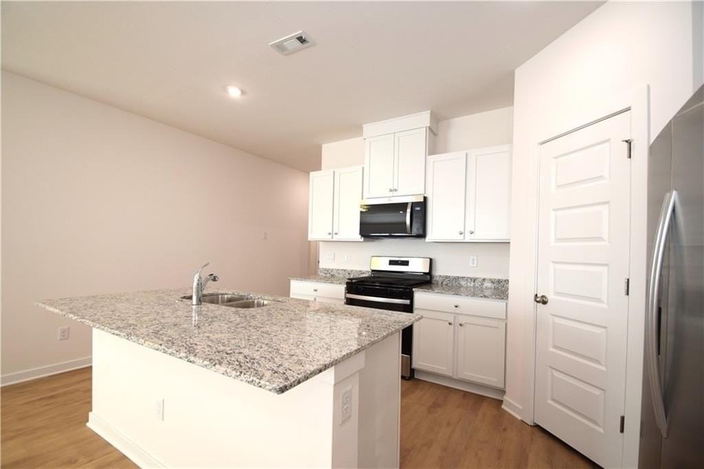 3071 Laredo Ln - Photo 5 of 24