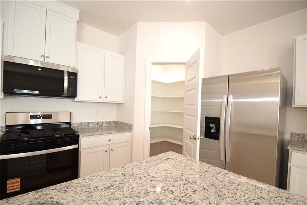 3071 Laredo Ln - Photo 6 of 24