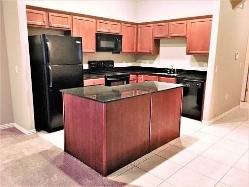 3165 W Montrail Pl - Photo 5 of 14