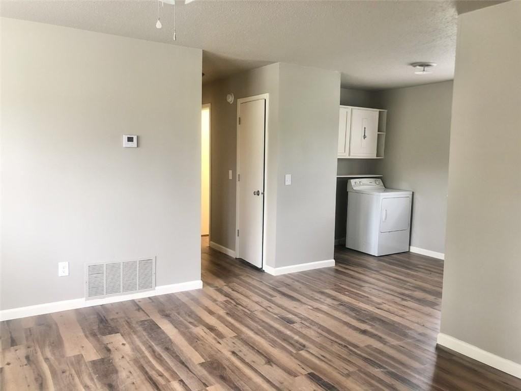 419 S Cleveland St #B - Photo 2 of 8