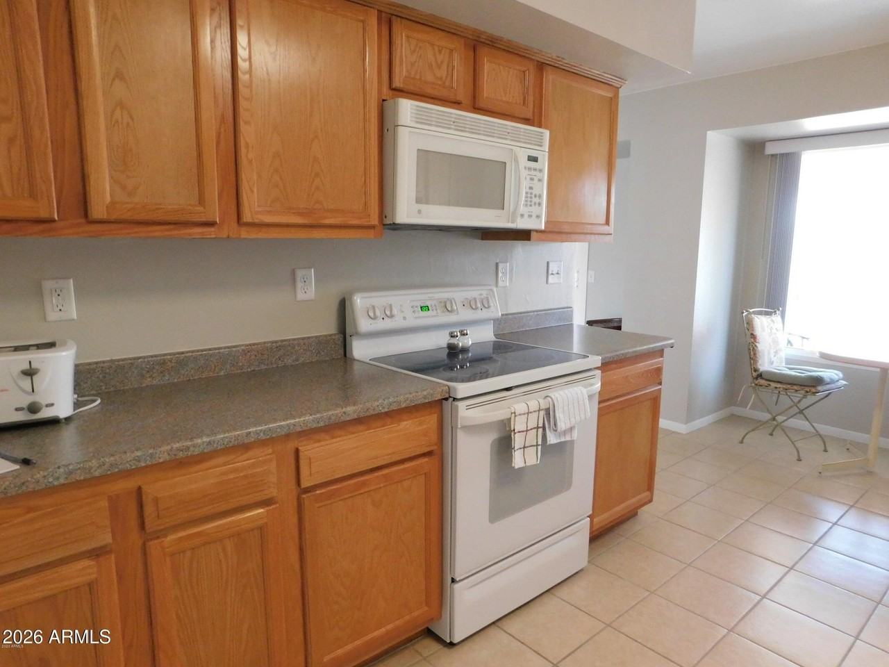 10414 W Signal Butte Cir - Photo 4 of 10