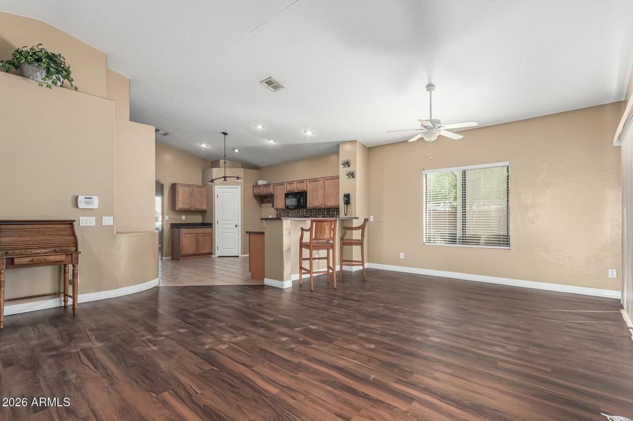 2513 W Novak Way - Photo 7 of 19