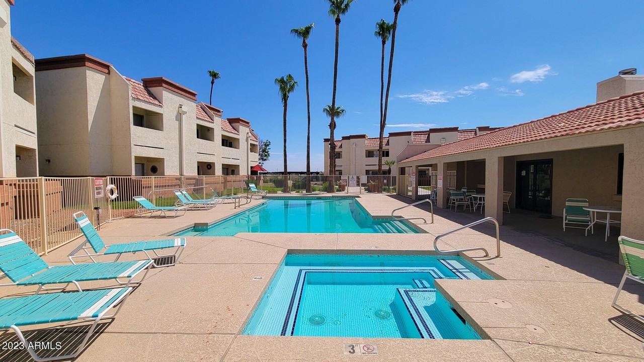 12123 W Bell Rd Unit 206 #206 - Photo 4 of 28