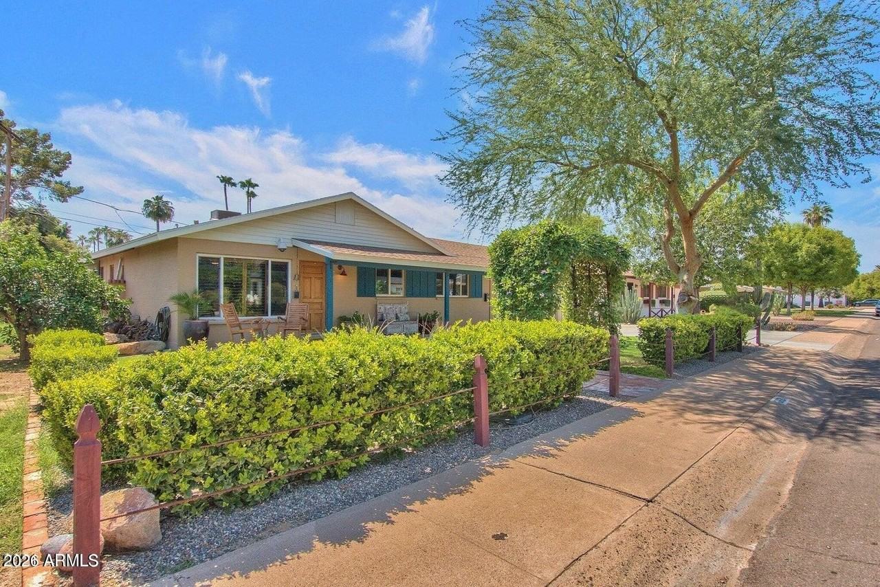 6621 E 4th St - Photo 2 of 46