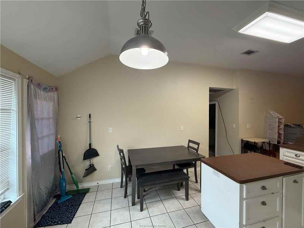 1000 Bougainvillea St - Photo 5 of 16