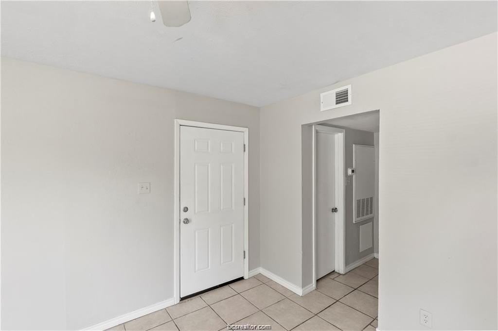 2815 Cypress Bend Cir #B - Photo 2 of 27