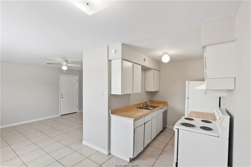 2815 Cypress Bend Cir #B - Photo 7 of 27