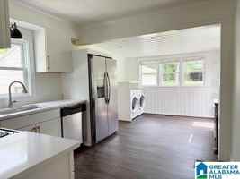 featured image of 2124 Lester Ln