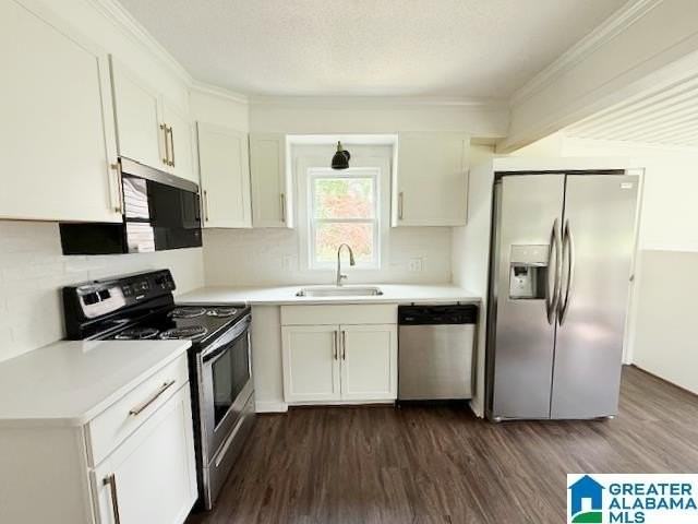 2124 Lester Ln - Photo 3 of 19