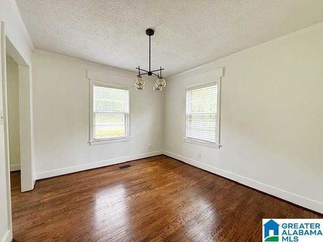 2124 Lester Ln - Photo 7 of 19