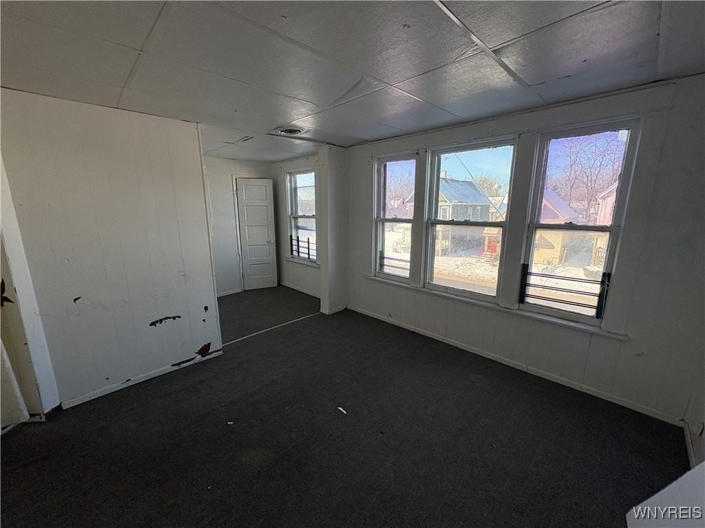 2445 Bailey Ave - Photo 3 of 8