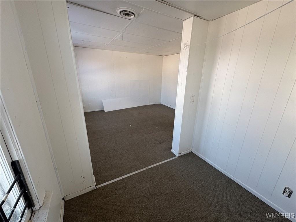 2445 Bailey Ave - Photo 4 of 8