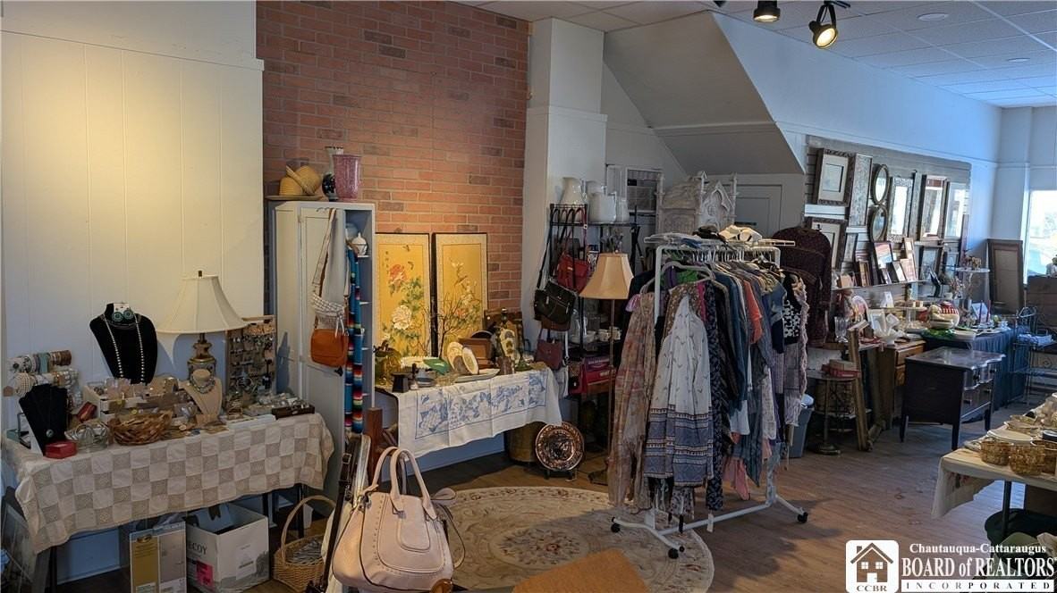 44 E Main St - Photo 6 of 9