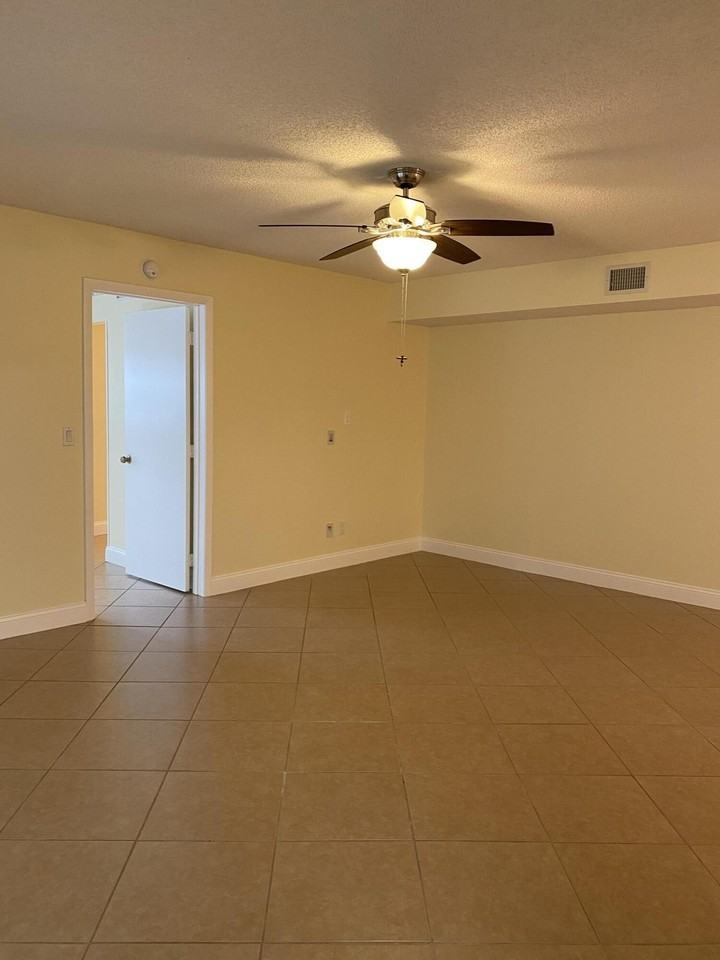 533 S Lakes End Dr - Photo 7 of 26