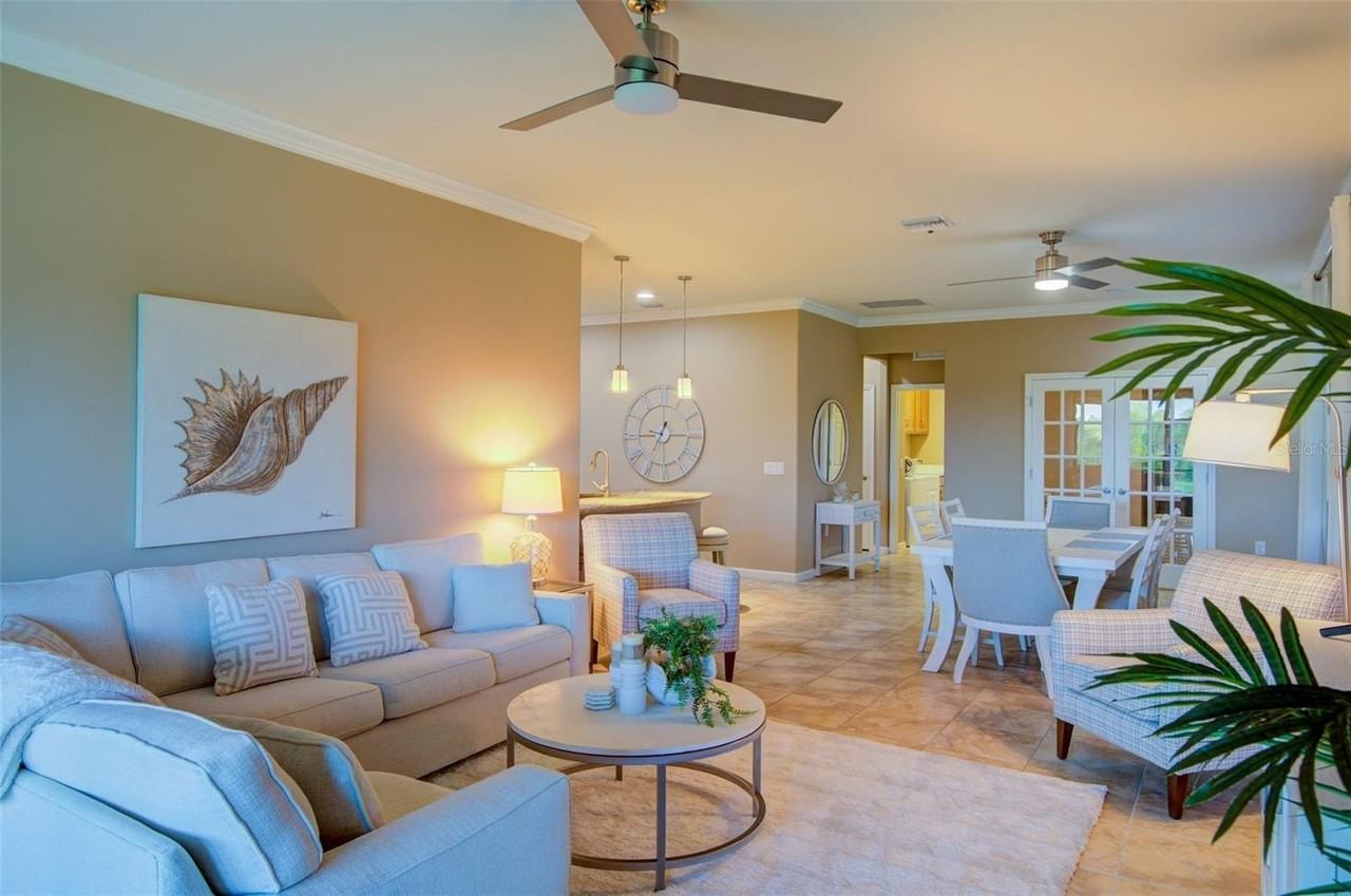 12232 Marsh Pointe Rd - Photo 3 of 41